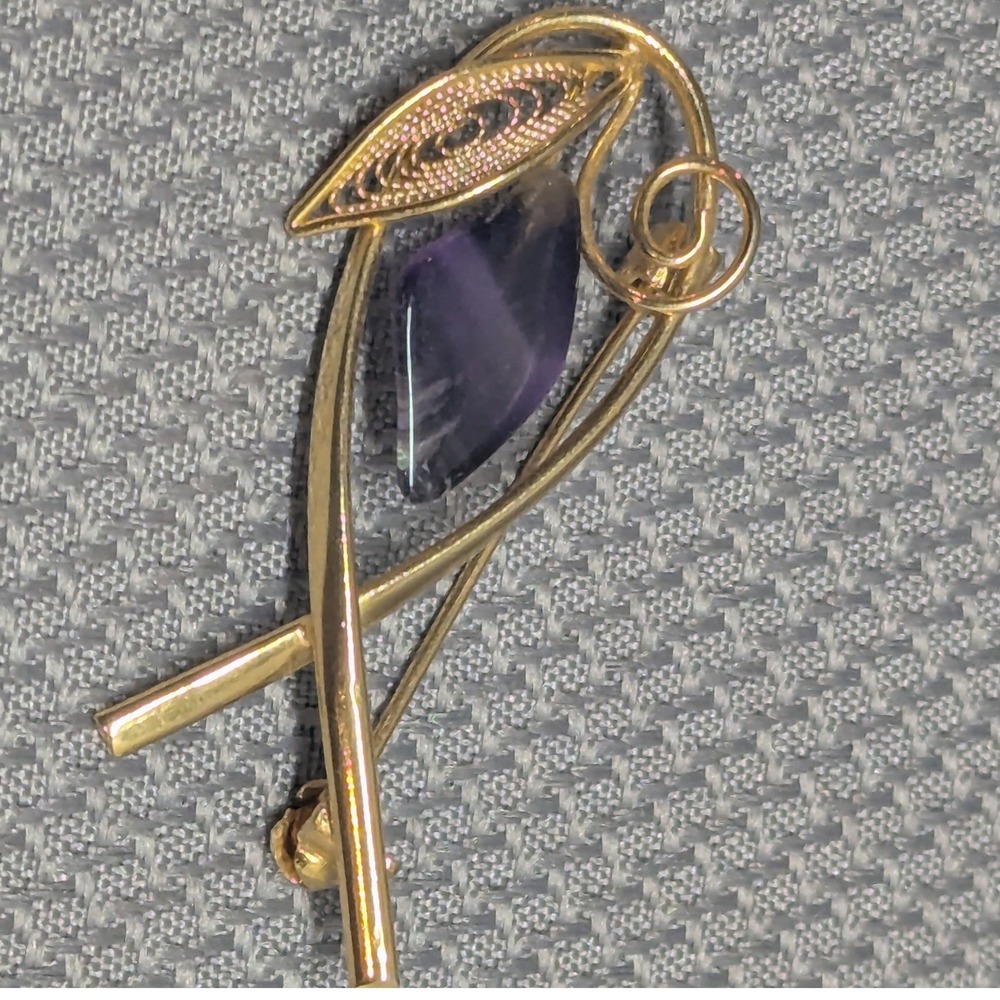 Vintage Gold Tone Abstract Filigree Leaf Purple Stone Brooch Pin Japan Stunning